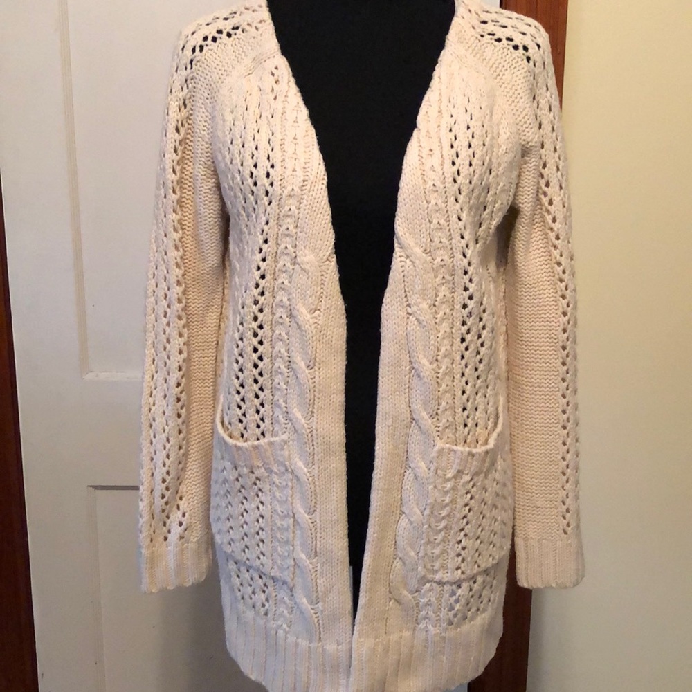 Vintage UNIQ cardigan size S Ptp22” length 27”.